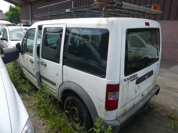 REF:immatriculé sous : TRF-384 - Voiture Ford Tourneo Connect - Xe tải van: hình 3 REF:immatriculé sous : TRF-384 - Voiture Ford Tourneo Connect - Xe tải van: hình 3