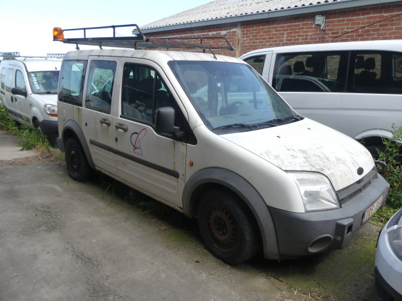 REF:immatriculé sous : TRF-384 - Voiture Ford Tourneo Connect - Xe tải van: hình 1 REF:immatriculé sous : TRF-384 - Voiture Ford Tourneo Connect - Xe tải van: hình 1
