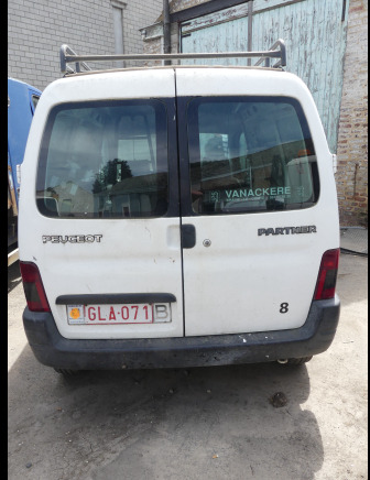 Utilitaire Peugeot Partner (1999-186.581 km) - Xe hơi: hình 4 Utilitaire Peugeot Partner (1999-186.581 km) - Xe hơi: hình 4
