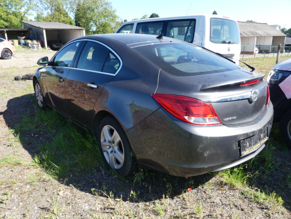 Voiture Opel INSIGNA (2011-155.376 km) - Xe hơi: hình 4 Voiture Opel INSIGNA (2011-155.376 km) - Xe hơi: hình 4