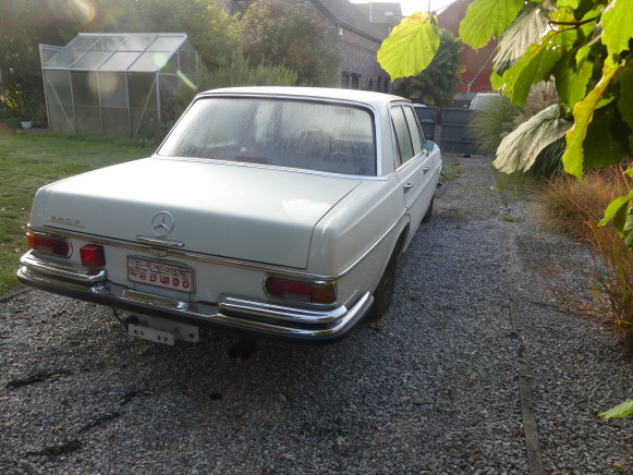 Voiture ancêtre Mercedes-Benz 280S (1972-72.399 km)( Vin: 10801610091315) - Xe hơi: hình 4 Voiture ancêtre Mercedes-Benz 280S (1972-72.399 km)( Vin: 10801610091315) - Xe hơi: hình 4