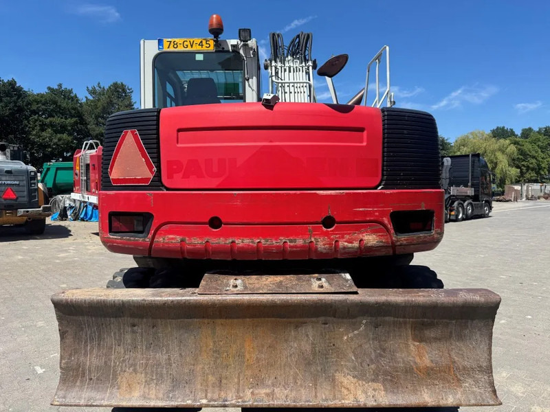 Takeuchi TB1160W - Máy xúc bánh lốp: hình 2 Takeuchi TB1160W - Máy xúc bánh lốp: hình 2