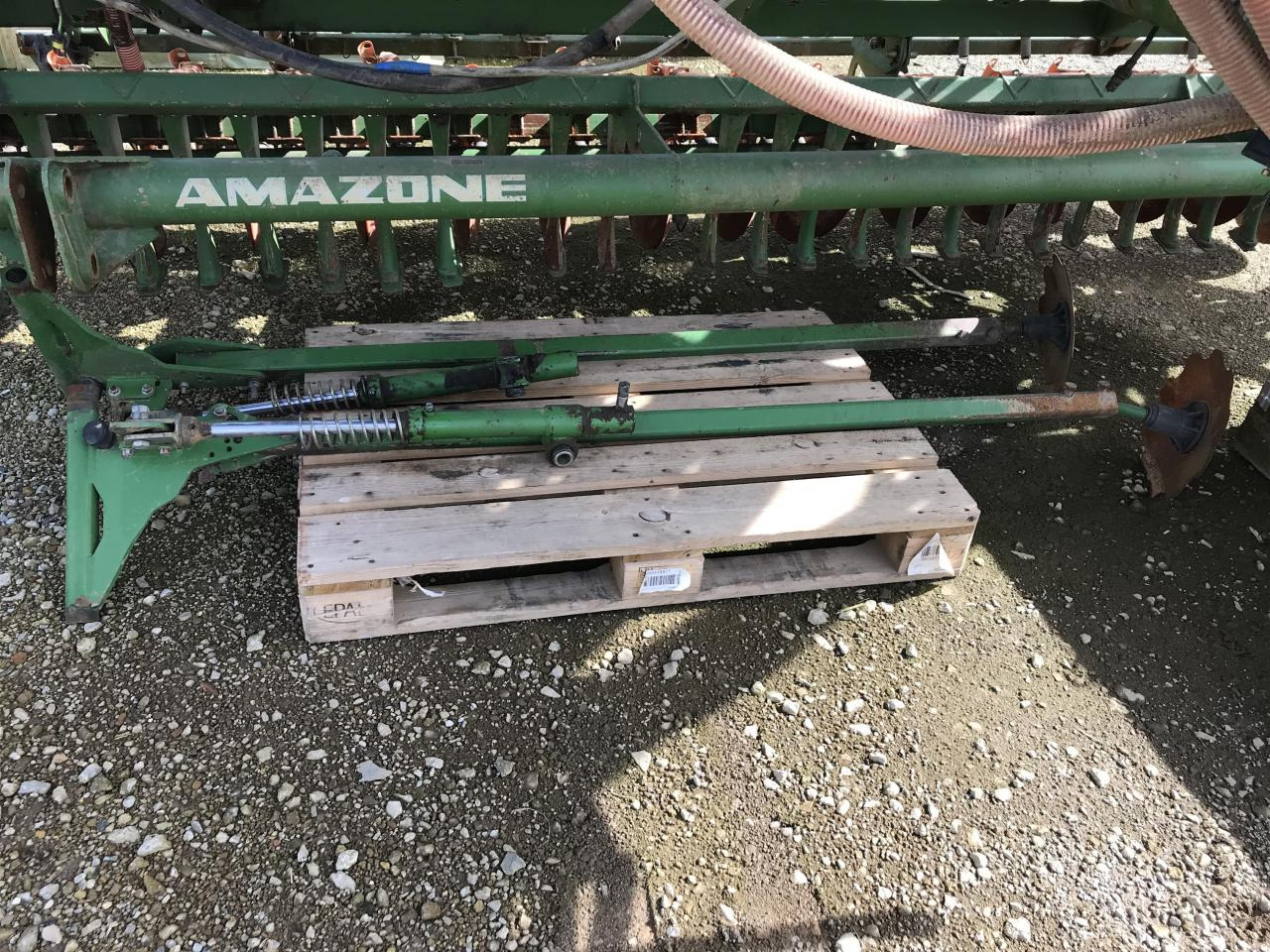 Máy gieo hạt Amazone P2000 + KG4000: hình 6