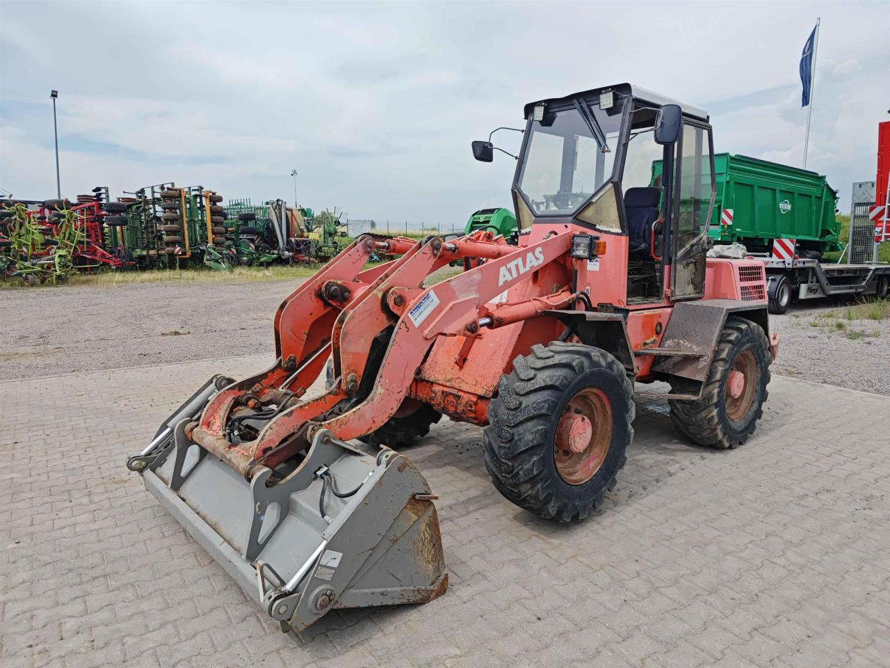 Atlas 72E - Máy xúc lật bánh lốp: hình 1 Atlas 72E - Máy xúc lật bánh lốp: hình 1