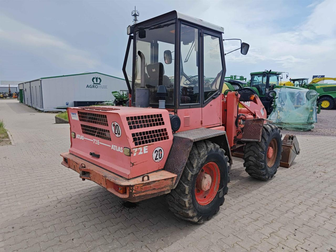 Atlas 72E - Máy xúc lật bánh lốp: hình 5 Atlas 72E - Máy xúc lật bánh lốp: hình 5