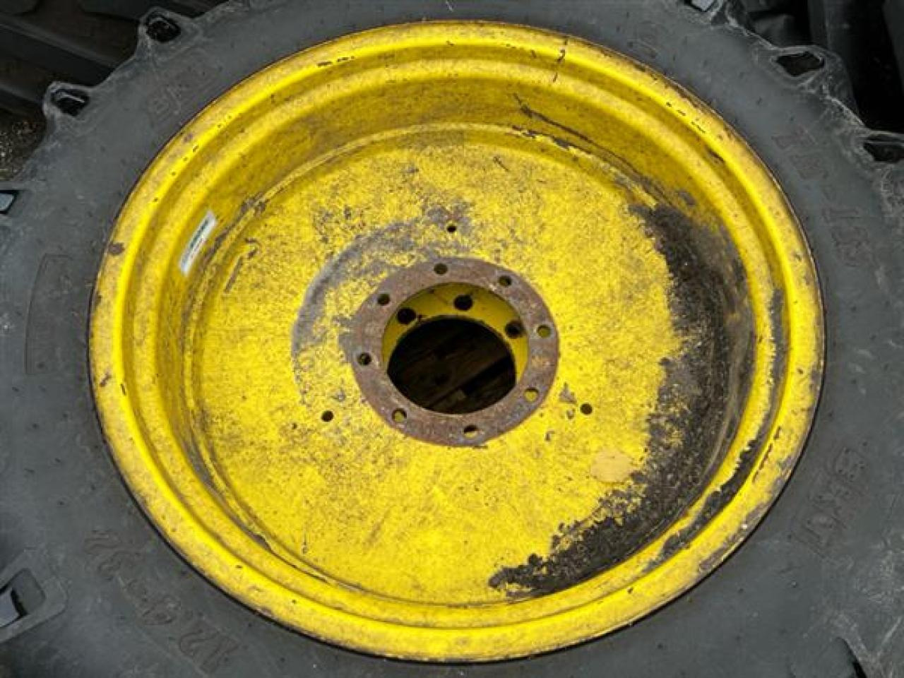 BKT 12.4-32 - Lốp cho Máy móc nông nghiệp: hình 2 BKT 12.4-32 - Lốp cho Máy móc nông nghiệp: hình 2