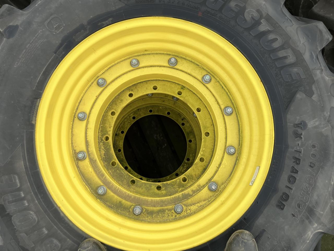 Bridgestone 600/65R34 - Lốp cho Máy móc nông nghiệp: hình 4 Bridgestone 600/65R34 - Lốp cho Máy móc nông nghiệp: hình 4