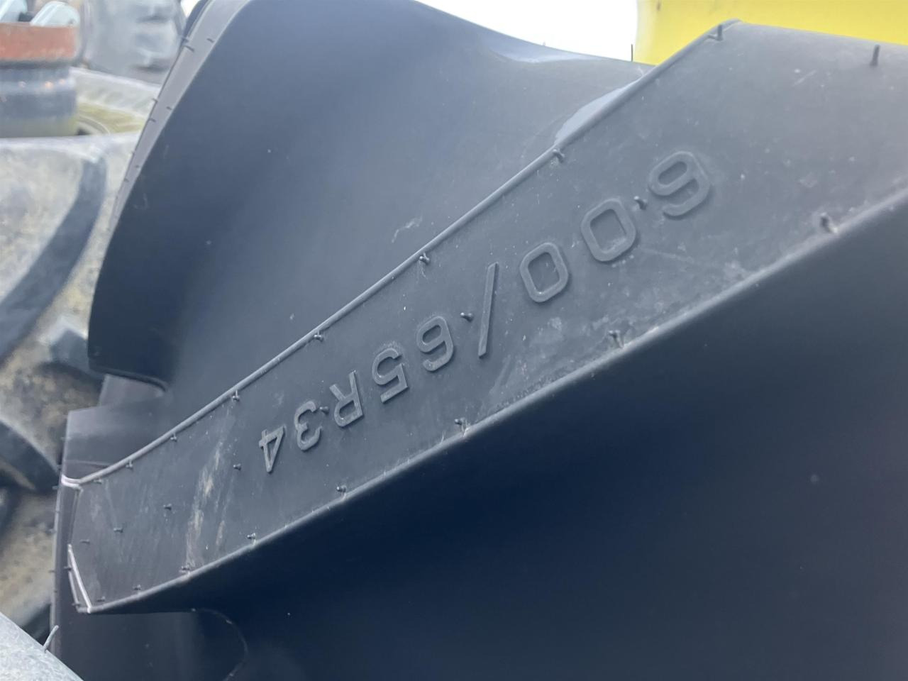 Bridgestone 600/65R34 - Lốp cho Máy móc nông nghiệp: hình 5 Bridgestone 600/65R34 - Lốp cho Máy móc nông nghiệp: hình 5