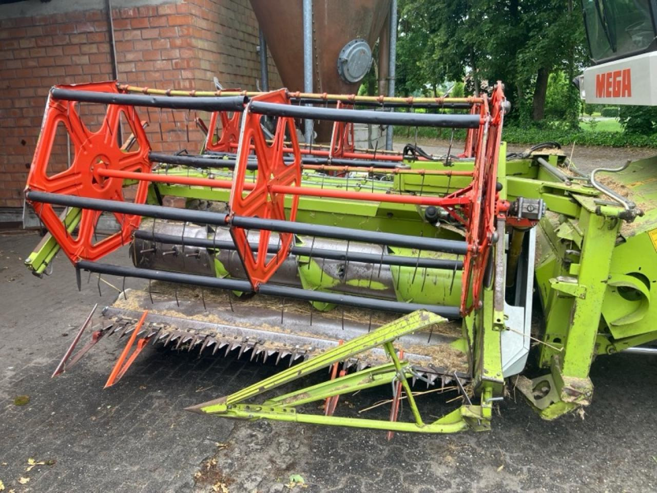 CLAAS Dominator 218 Mega - Máy gặt đập: hình 5 CLAAS Dominator 218 Mega - Máy gặt đập: hình 5