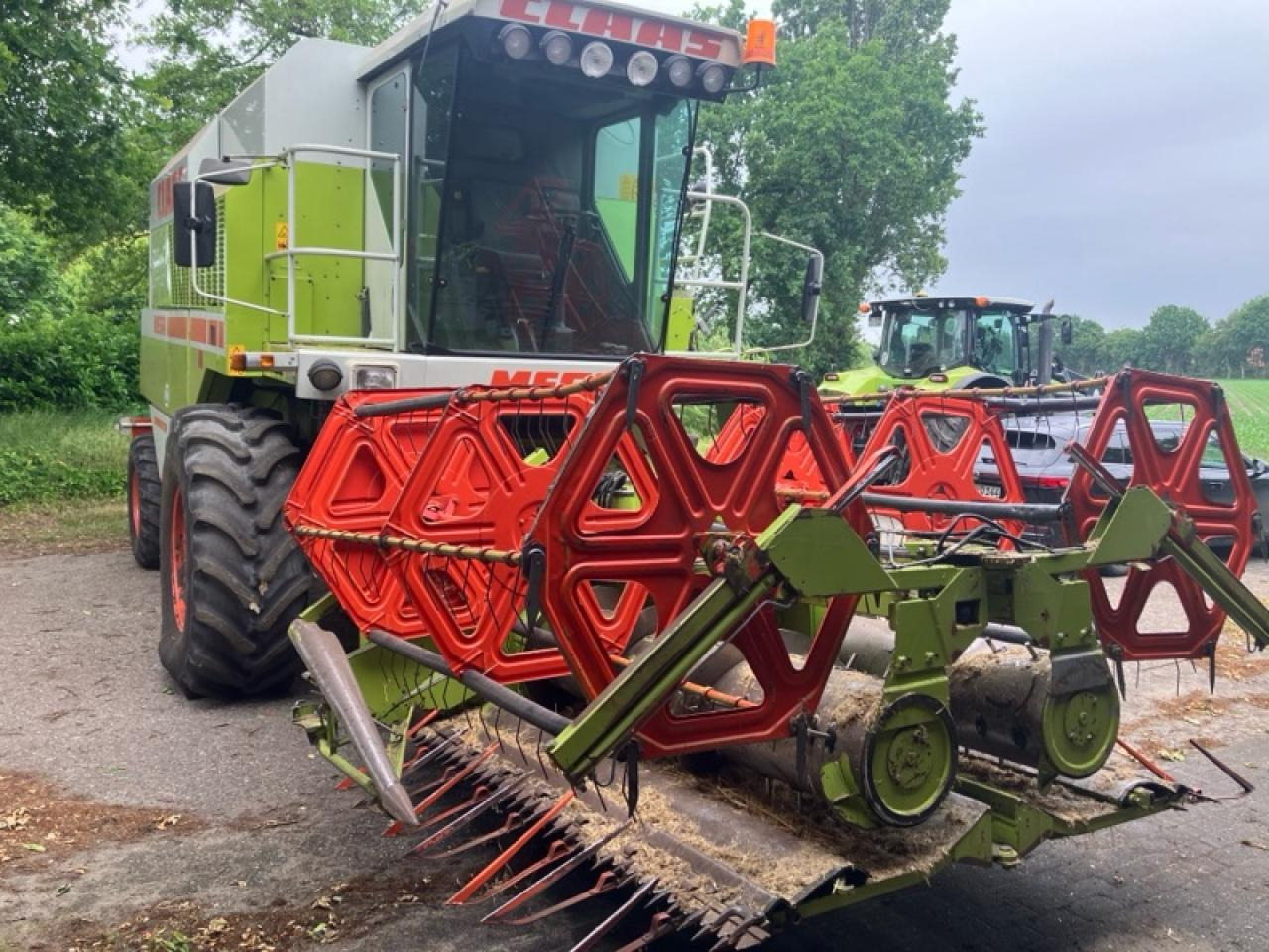 CLAAS Dominator 218 Mega - Máy gặt đập: hình 2 CLAAS Dominator 218 Mega - Máy gặt đập: hình 2