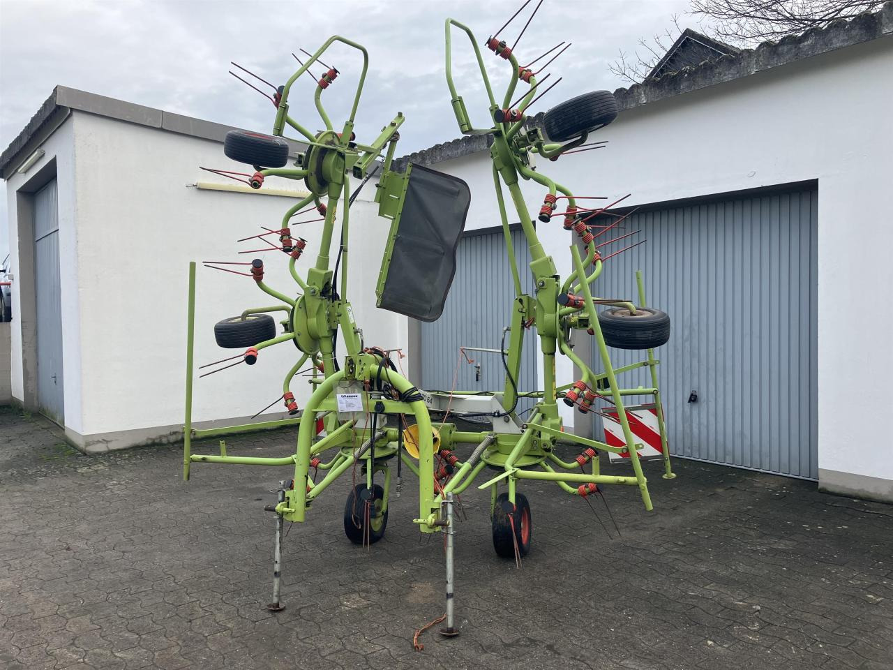 CLAAS Volto 64 - Dàn trải/ Cào: hình 1 CLAAS Volto 64 - Dàn trải/ Cào: hình 1