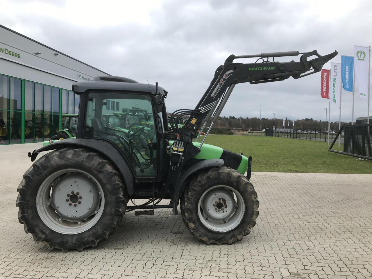Deutz-Fahr Agrofarm 420 - Máy cày: hình 2 Deutz-Fahr Agrofarm 420 - Máy cày: hình 2