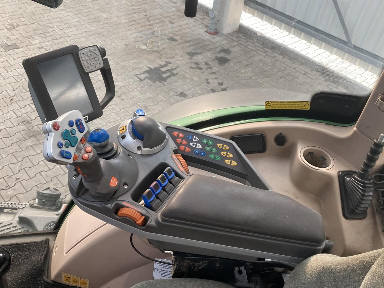 Máy cày Fendt 516 Vario Profi: hình 8