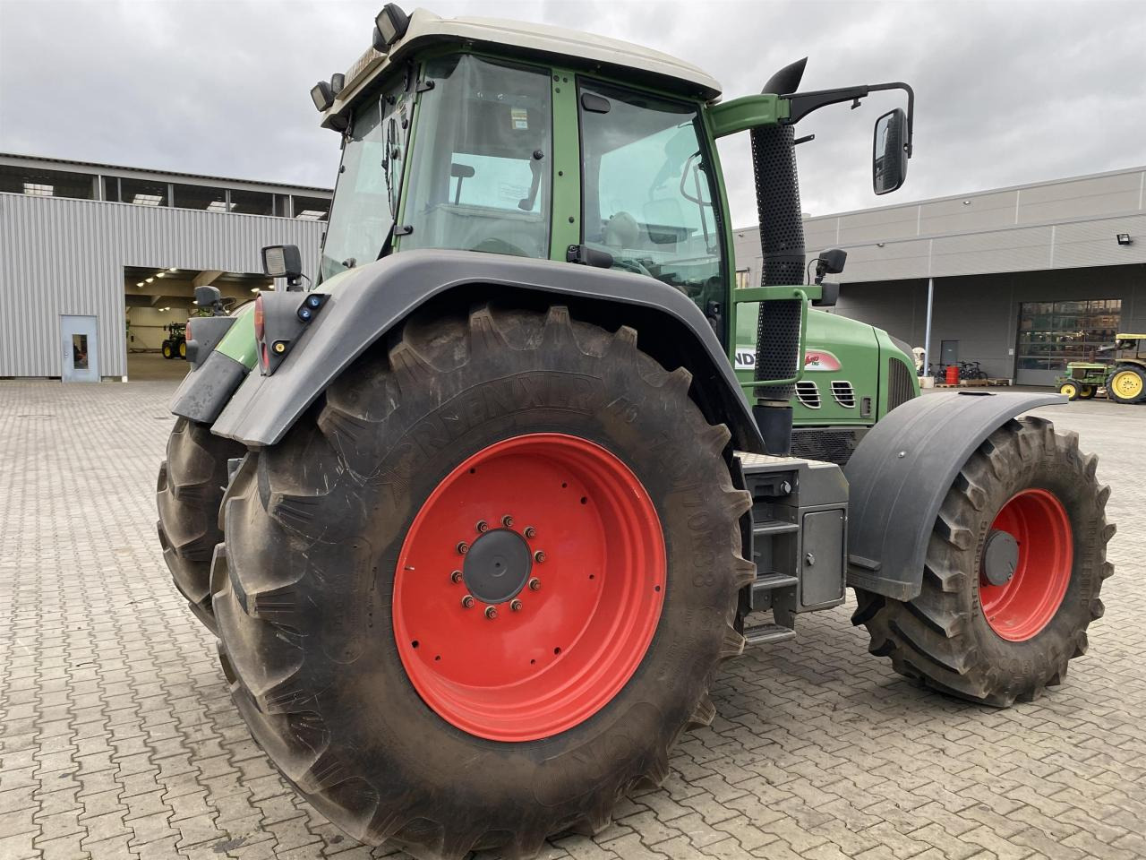 Fendt 820 - Máy cày: hình 2 Fendt 820 - Máy cày: hình 2
