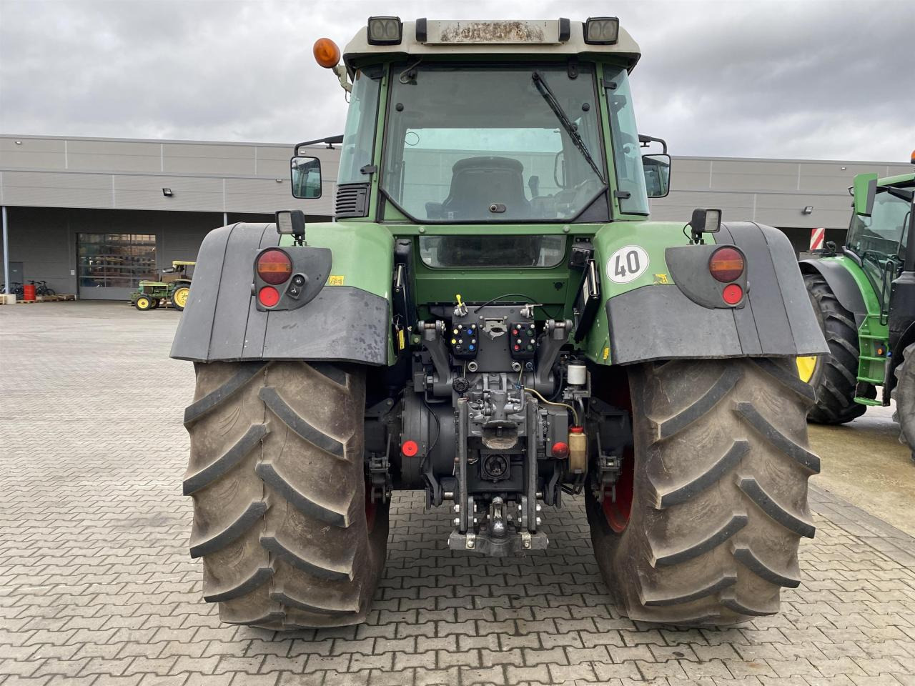 Fendt 820 - Máy cày: hình 5 Fendt 820 - Máy cày: hình 5