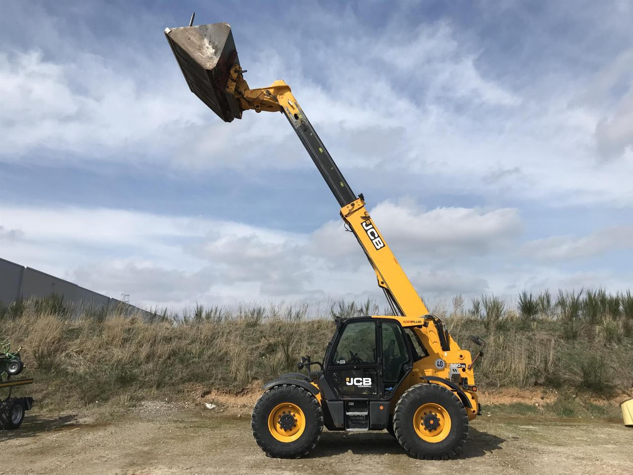 JCB 560-80 Agri Plus - Xe nhấc hình viễn vọng kính: hình 1 JCB 560-80 Agri Plus - Xe nhấc hình viễn vọng kính: hình 1