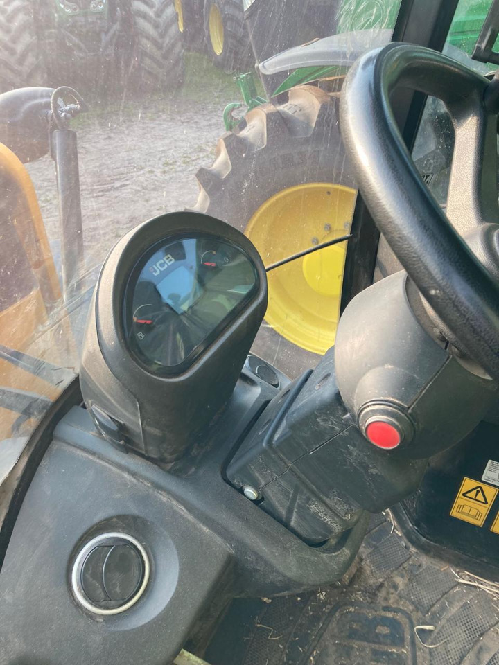JCB TM 220 - Xe nhấc hình viễn vọng kính: hình 3 JCB TM 220 - Xe nhấc hình viễn vọng kính: hình 3