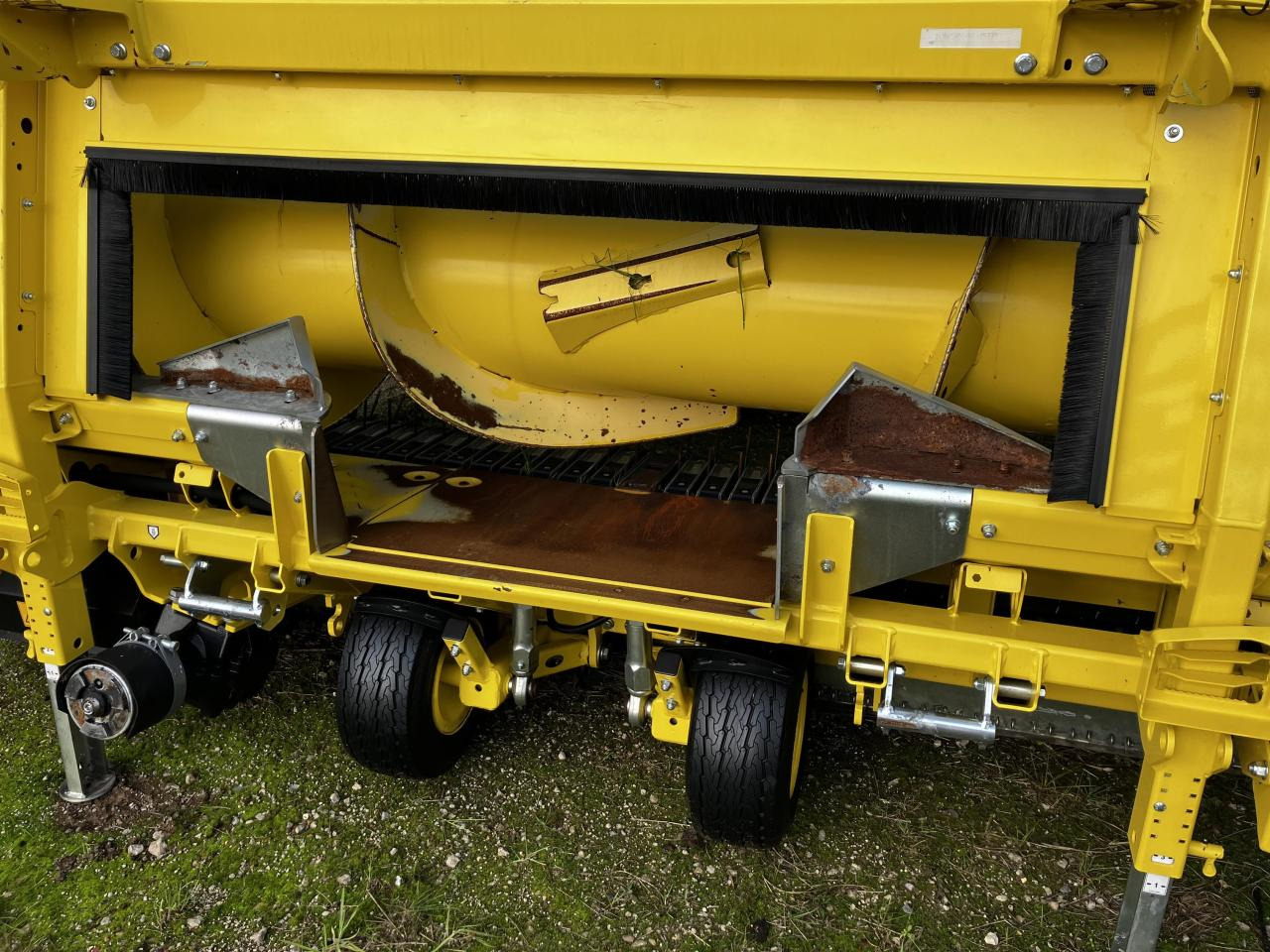 John Deere 30R - Đính kèm máy gặt đập thức ăn gia súc: hình 2 John Deere 30R - Đính kèm máy gặt đập thức ăn gia súc: hình 2