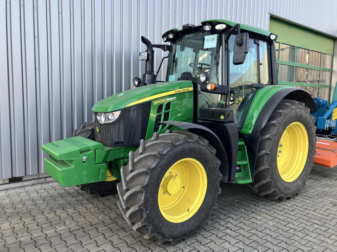John Deere 6100M - Máy cày: hình 1 John Deere 6100M - Máy cày: hình 1