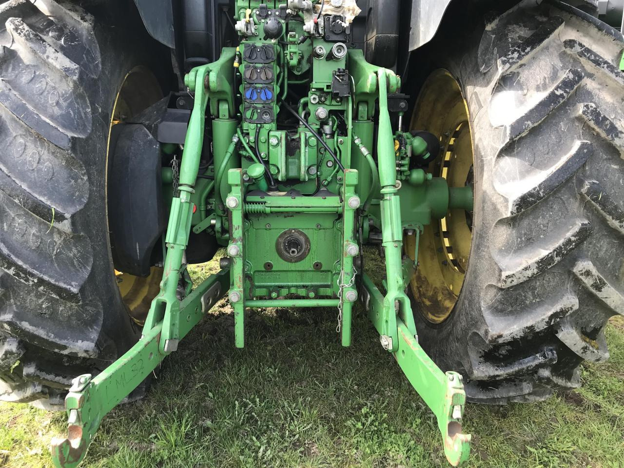 John Deere 6195R - Máy cày: hình 5 John Deere 6195R - Máy cày: hình 5