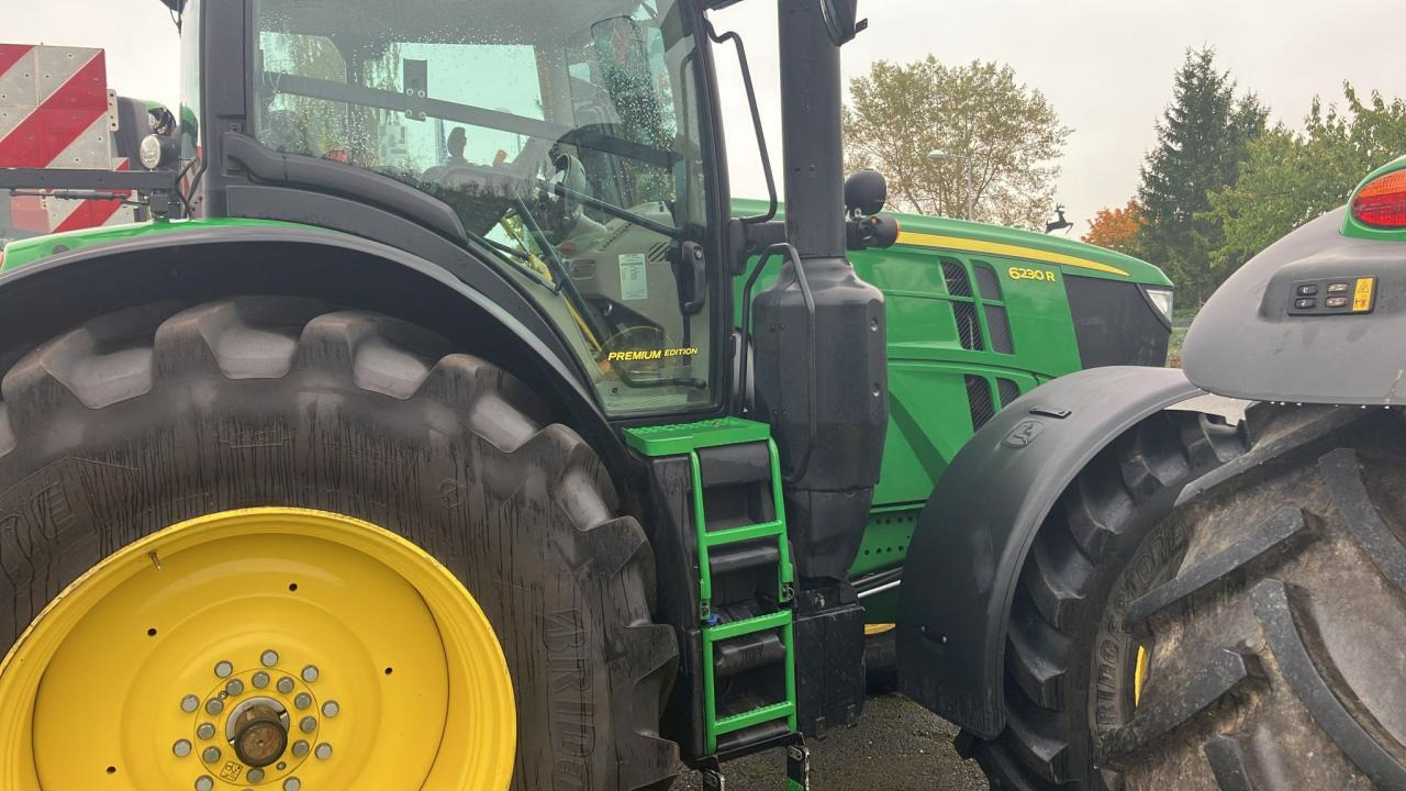 John Deere 6230R - Máy cày: hình 3 John Deere 6230R - Máy cày: hình 3