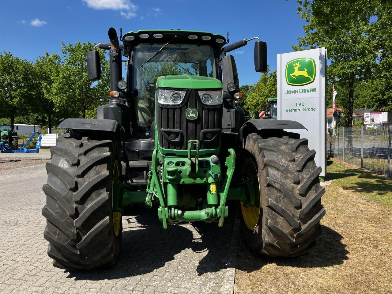 John Deere 6230R - Máy cày: hình 3 John Deere 6230R - Máy cày: hình 3
