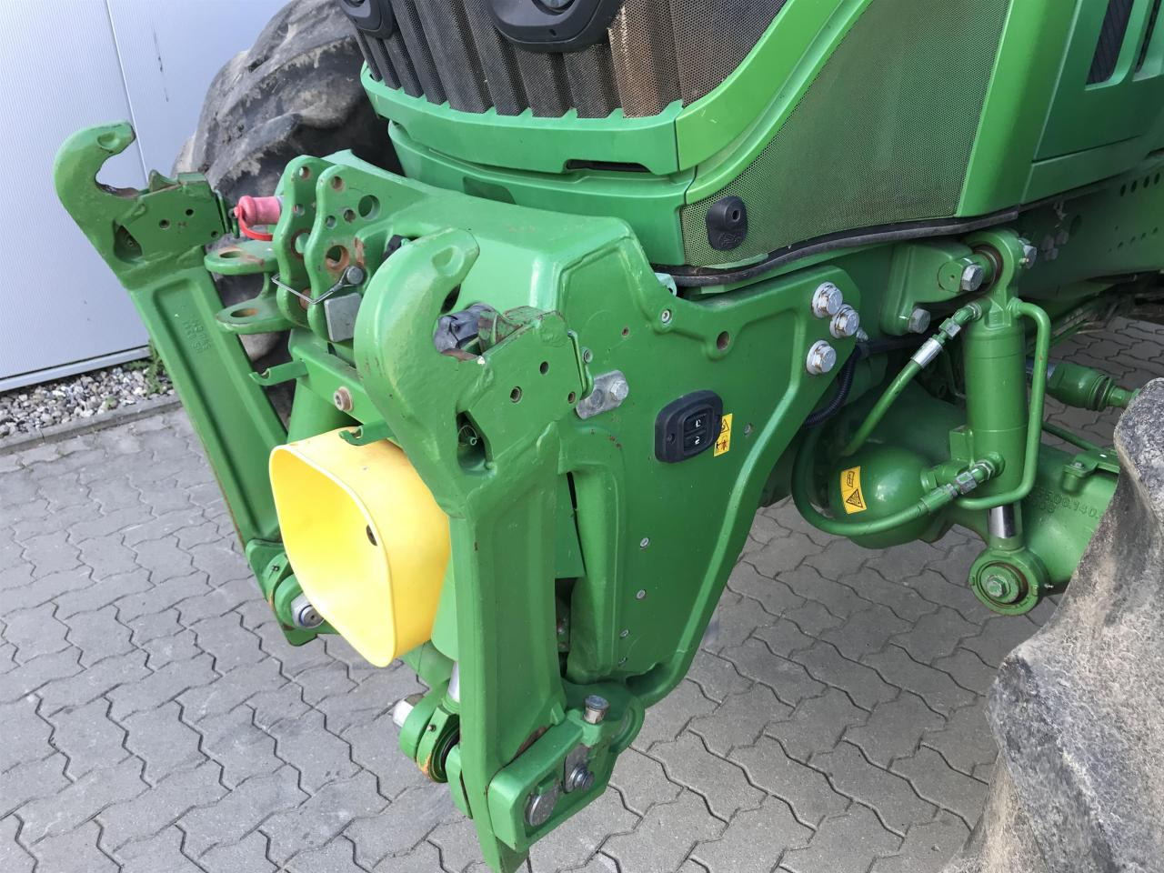 John Deere 6230R - Máy cày: hình 4 John Deere 6230R - Máy cày: hình 4