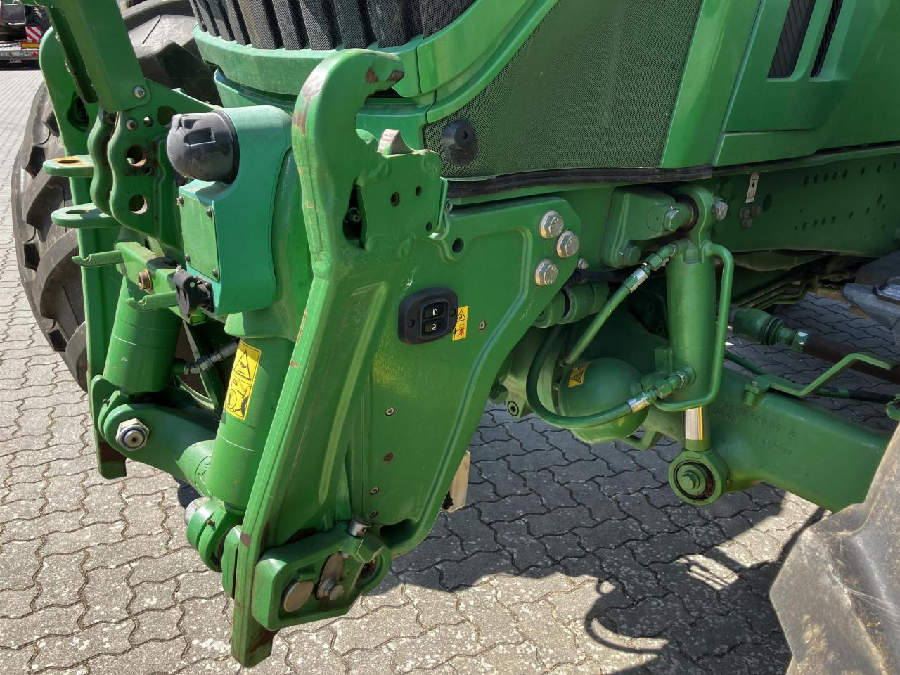 John Deere 6230R - Máy cày: hình 4 John Deere 6230R - Máy cày: hình 4