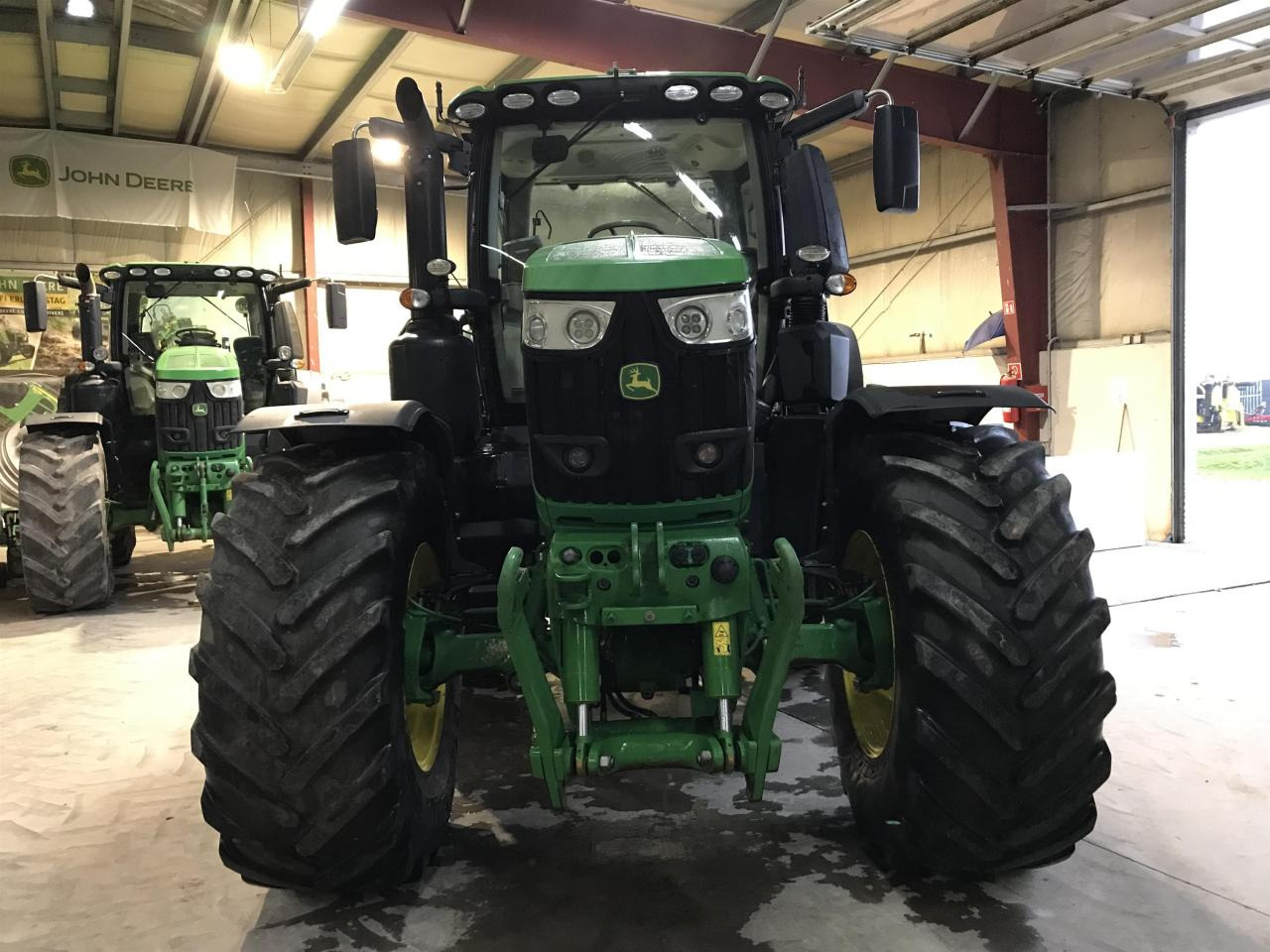 John Deere 6250R - Máy cày: hình 3 John Deere 6250R - Máy cày: hình 3