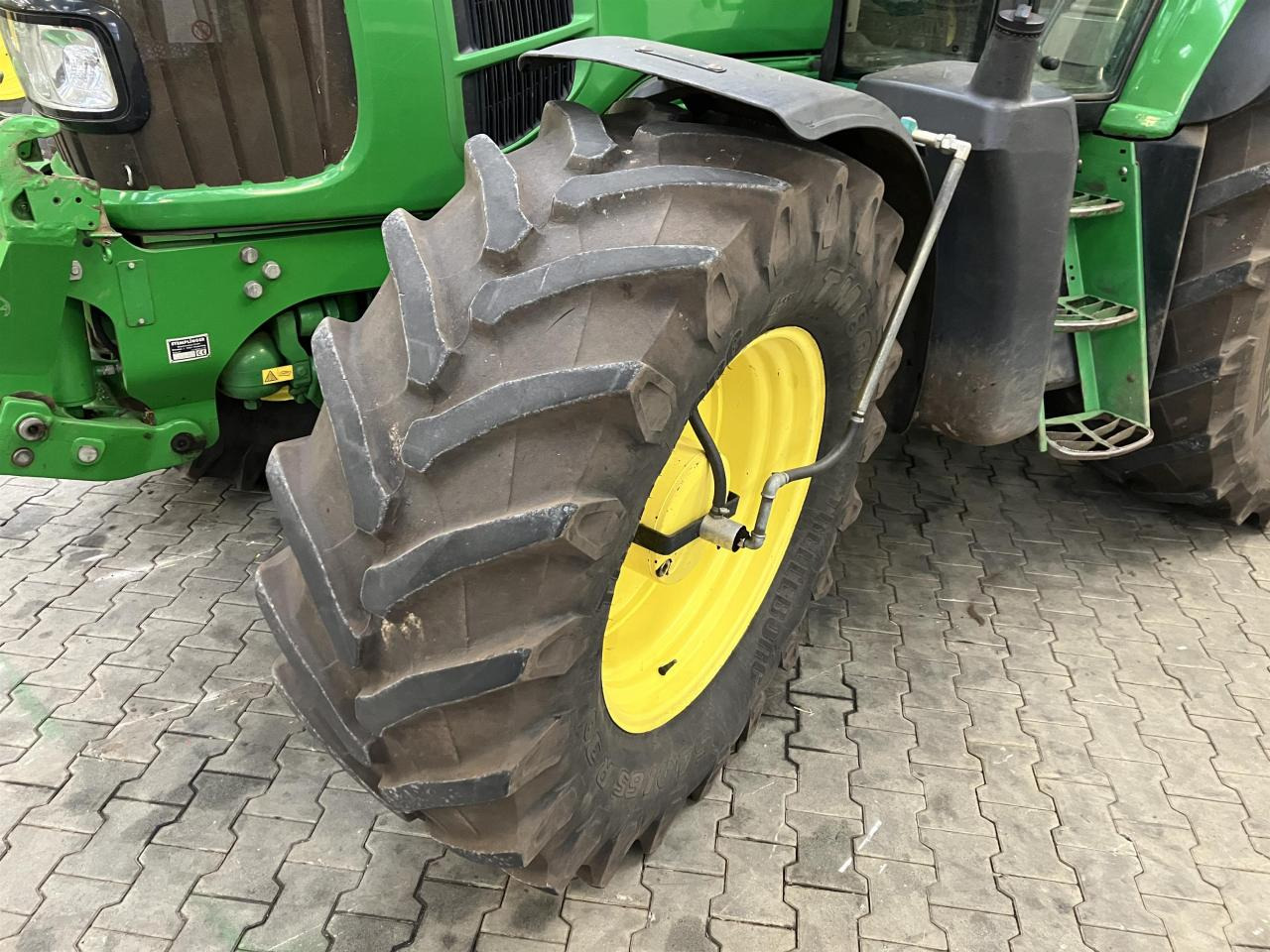 John Deere 6830 Premium - Máy cày: hình 2 John Deere 6830 Premium - Máy cày: hình 2