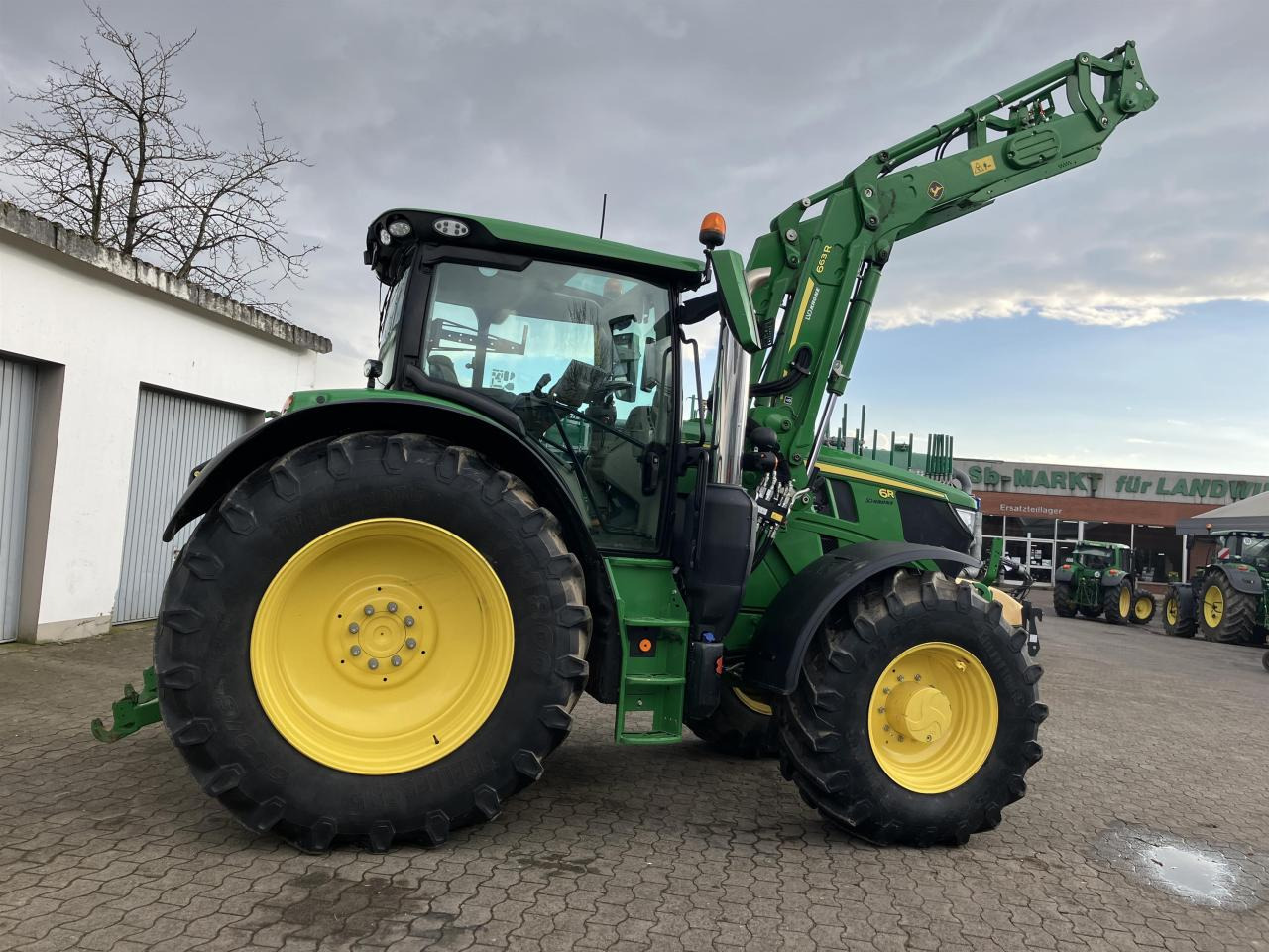 John Deere 6R 155 - Máy cày: hình 1 John Deere 6R 155 - Máy cày: hình 1