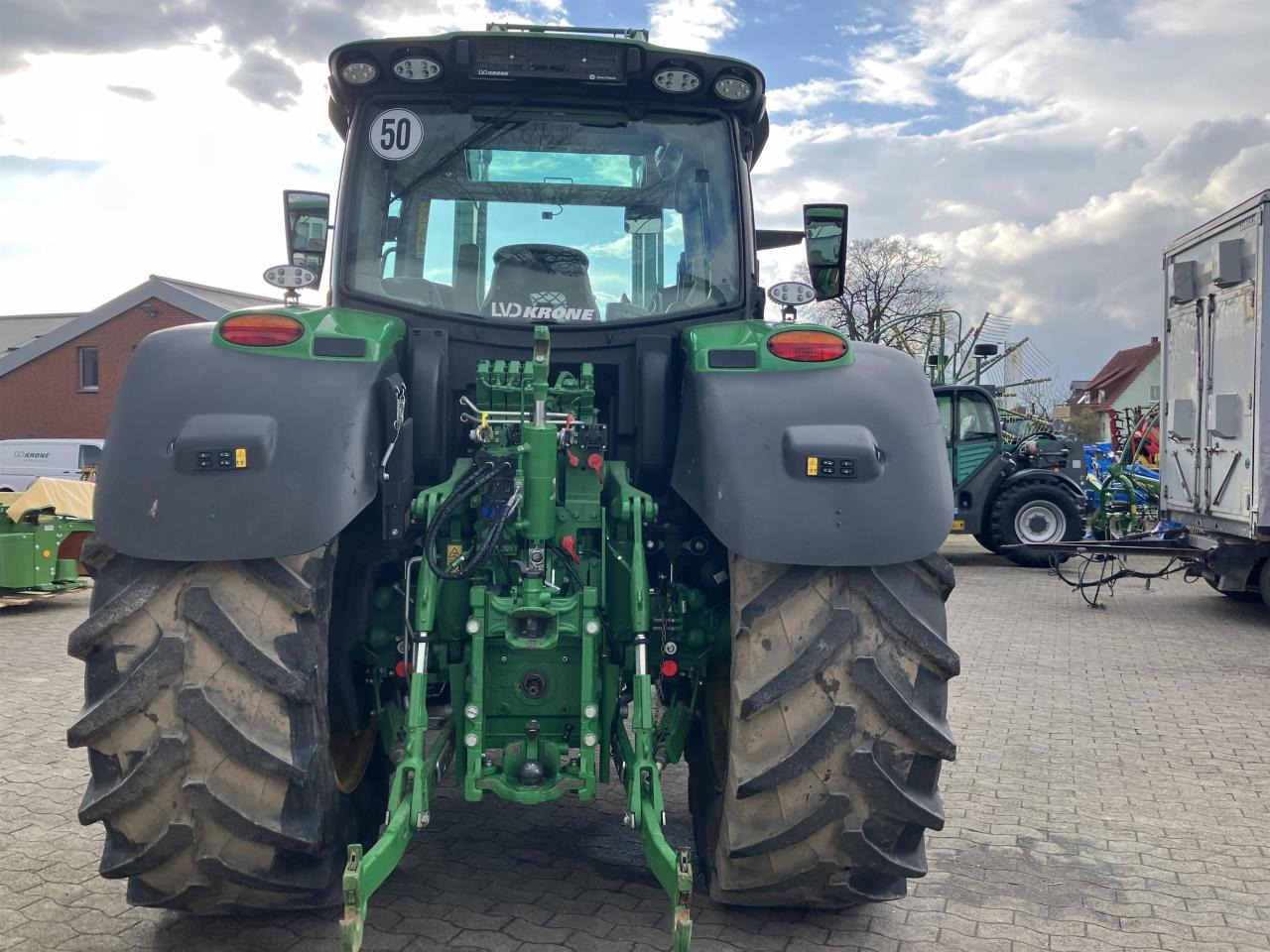 John Deere 6R 155 - Máy cày: hình 4 John Deere 6R 155 - Máy cày: hình 4