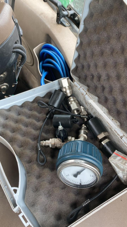 Máy cày John Deere 7230R: hình 12