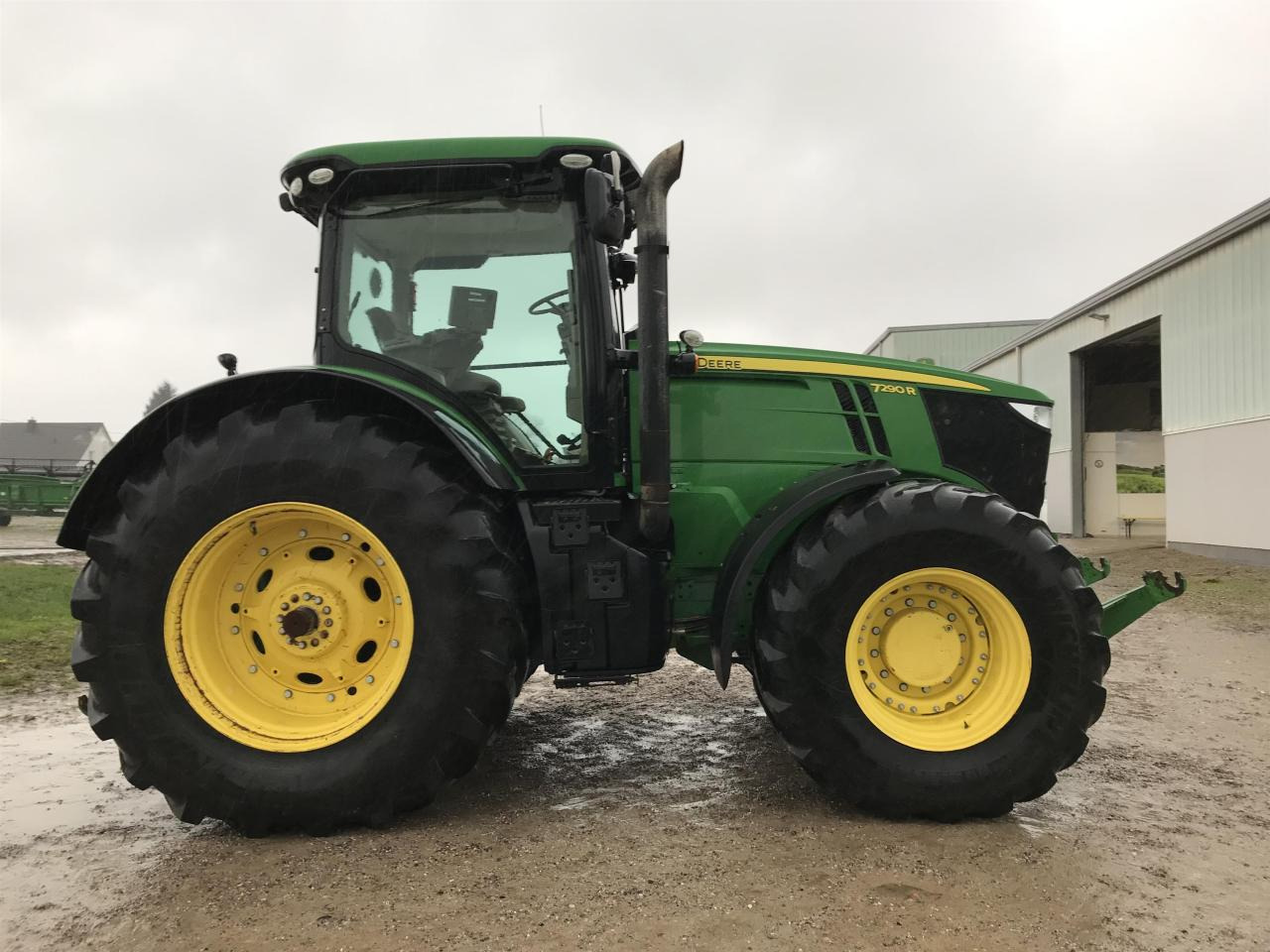 John Deere 7290R - Máy cày: hình 2 John Deere 7290R - Máy cày: hình 2