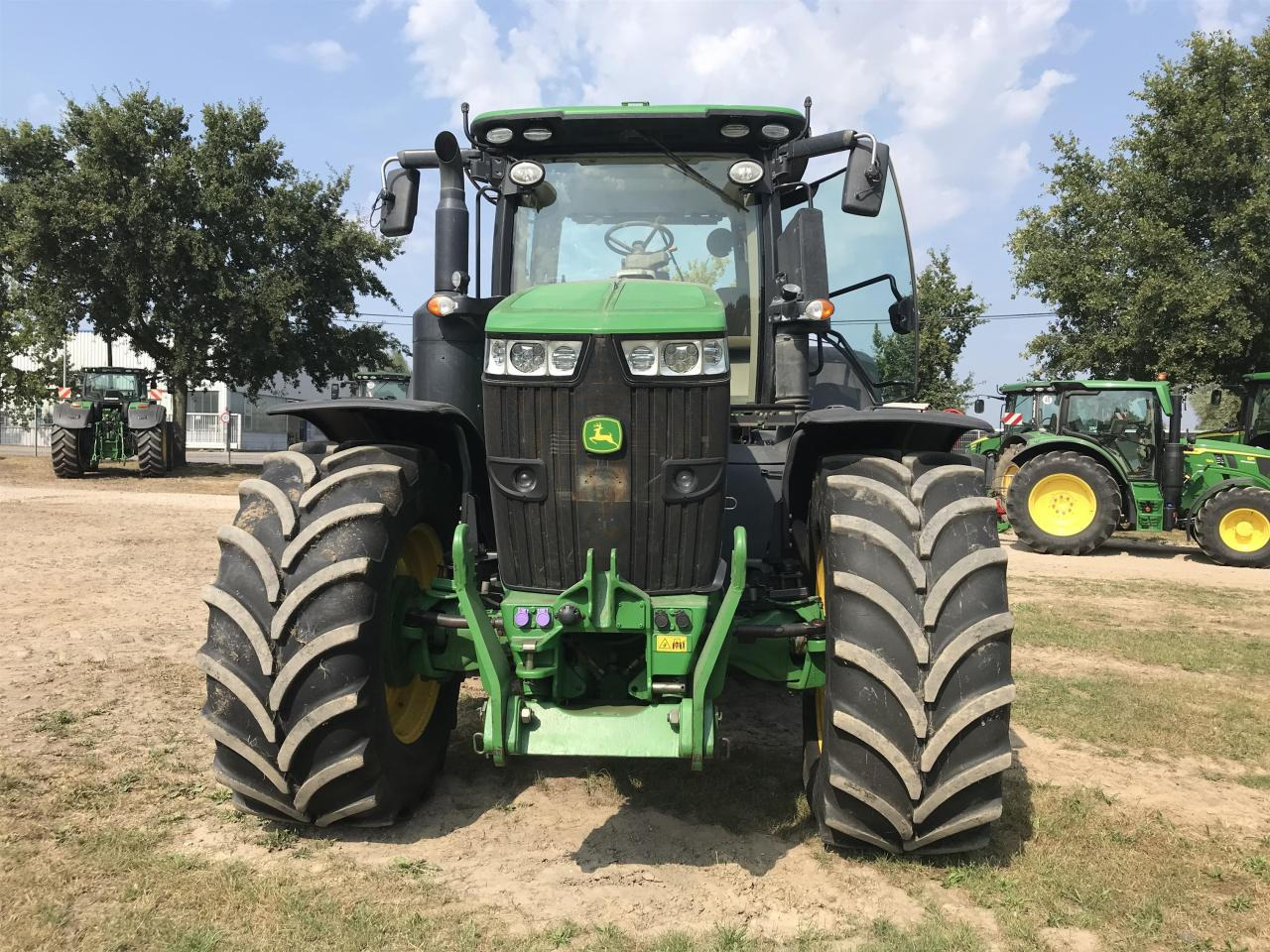 John Deere 7310R - Máy cày: hình 3 John Deere 7310R - Máy cày: hình 3