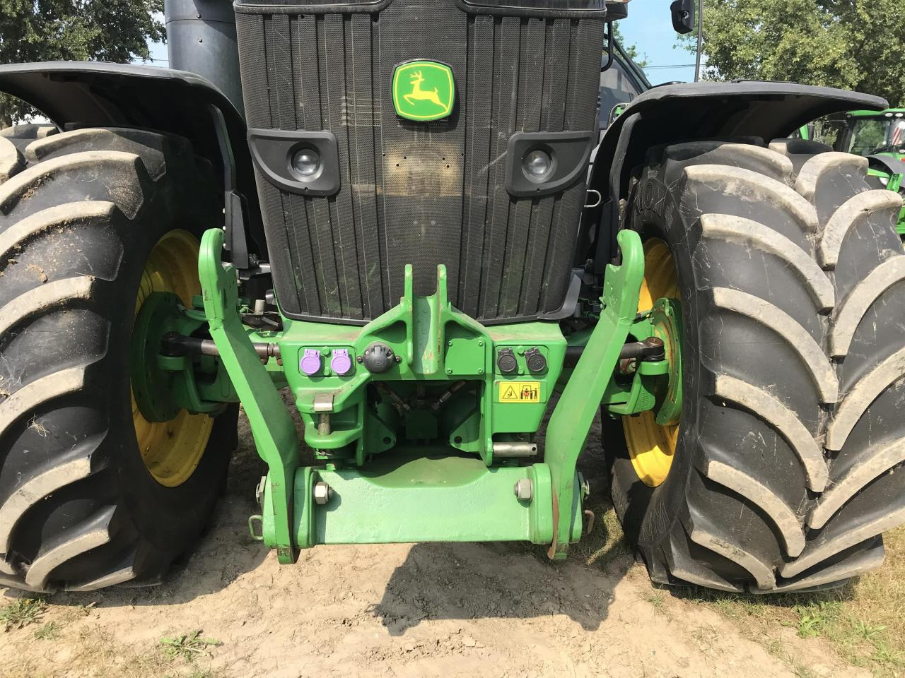 John Deere 7310R - Máy cày: hình 4 John Deere 7310R - Máy cày: hình 4