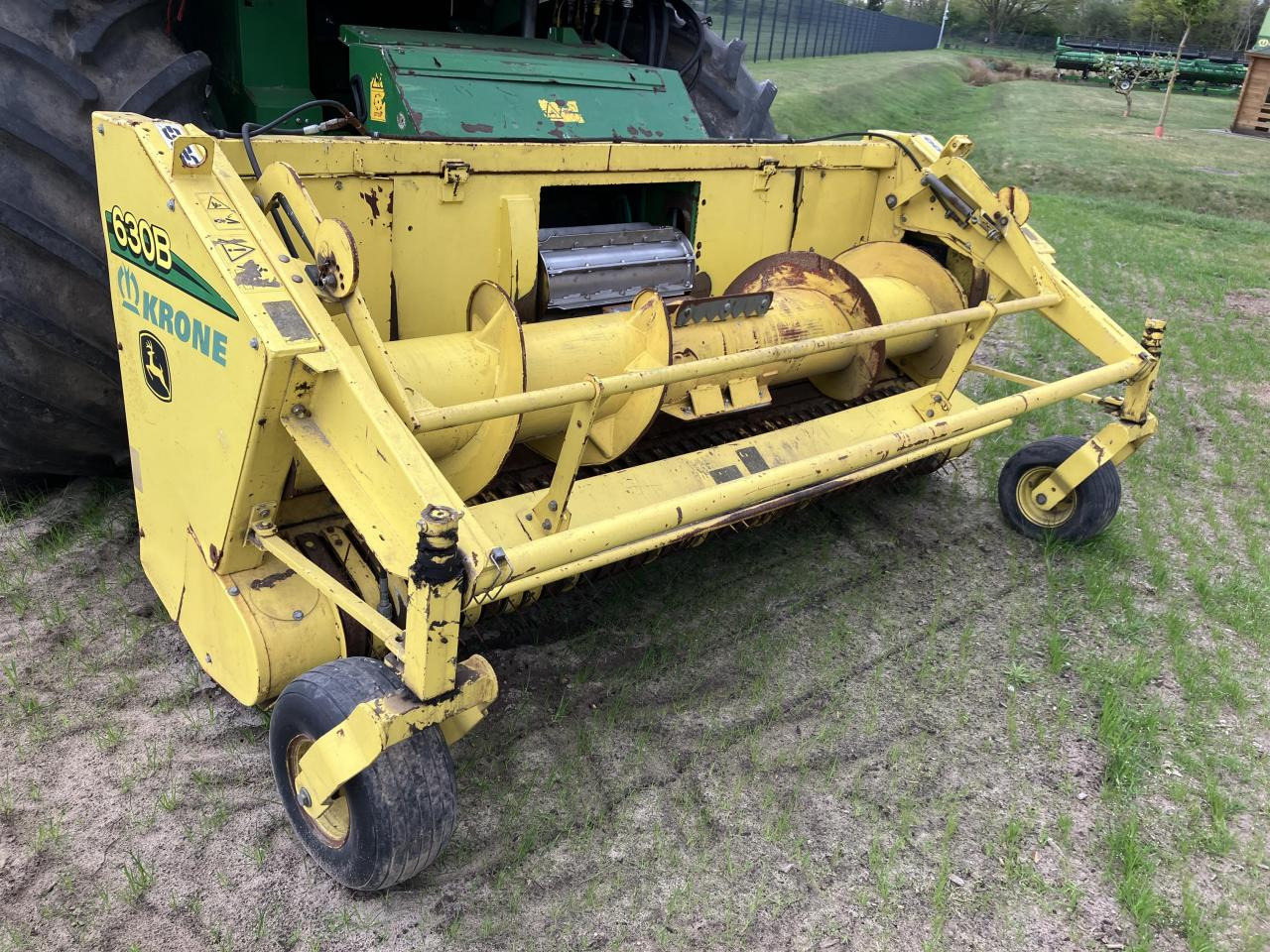 John Deere 7380 - Máy gặt đập thức ăn gia súc: hình 3 John Deere 7380 - Máy gặt đập thức ăn gia súc: hình 3