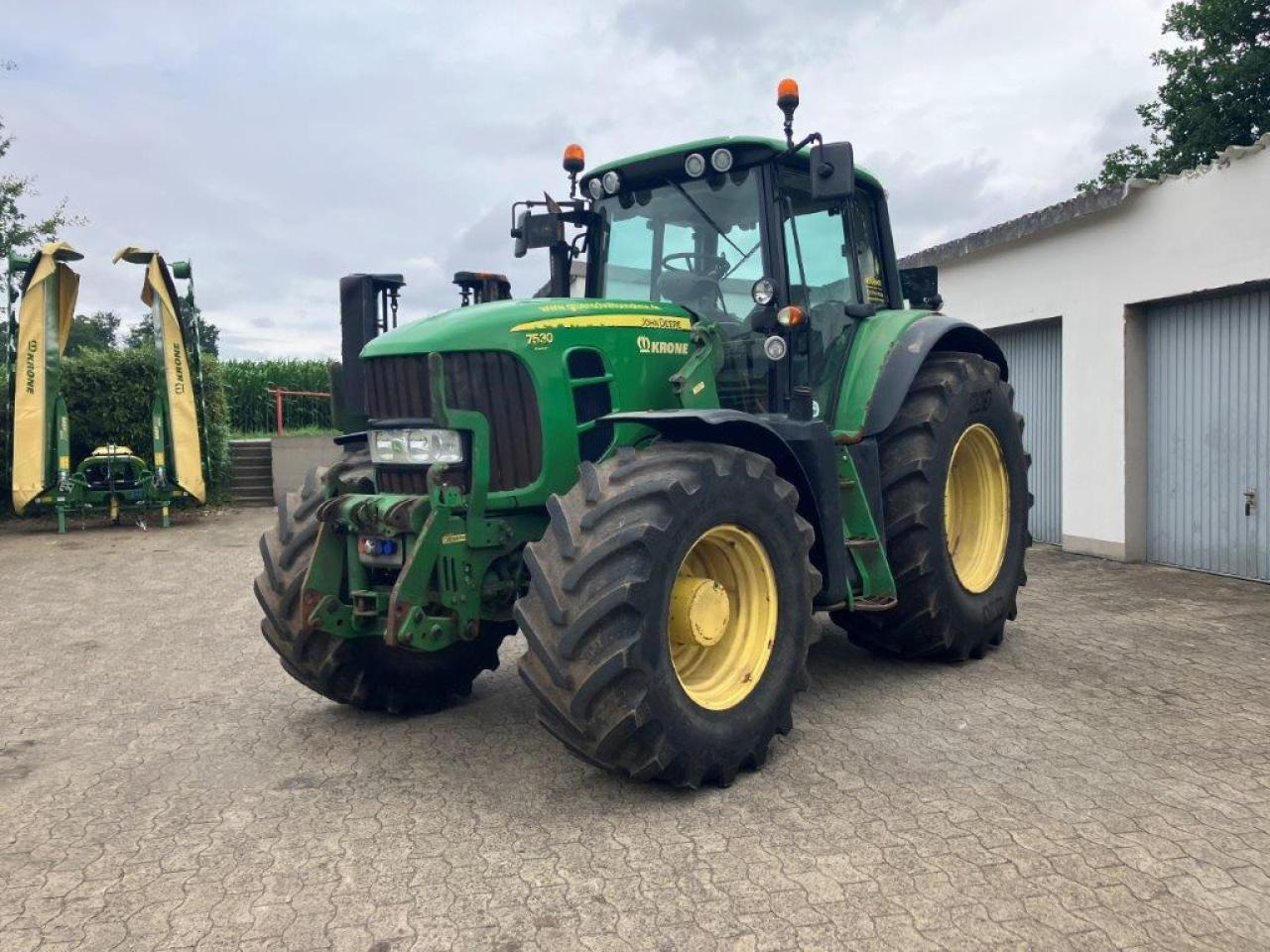 John Deere 7530 PREMIUM - Máy cày: hình 1 John Deere 7530 PREMIUM - Máy cày: hình 1