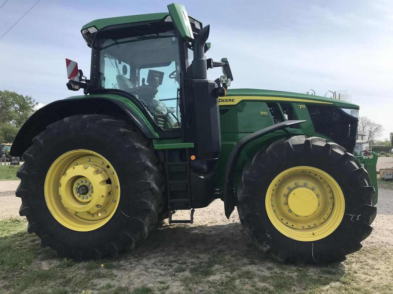John Deere 7R 310 - Máy cày: hình 2 John Deere 7R 310 - Máy cày: hình 2