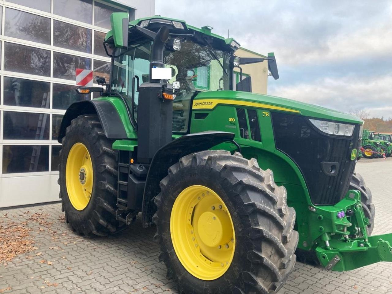 John Deere 7R 310 - Máy cày: hình 3 John Deere 7R 310 - Máy cày: hình 3