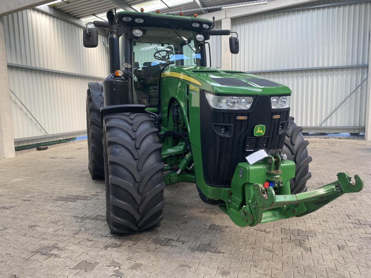 John Deere 8360R - Máy cày: hình 4 John Deere 8360R - Máy cày: hình 4