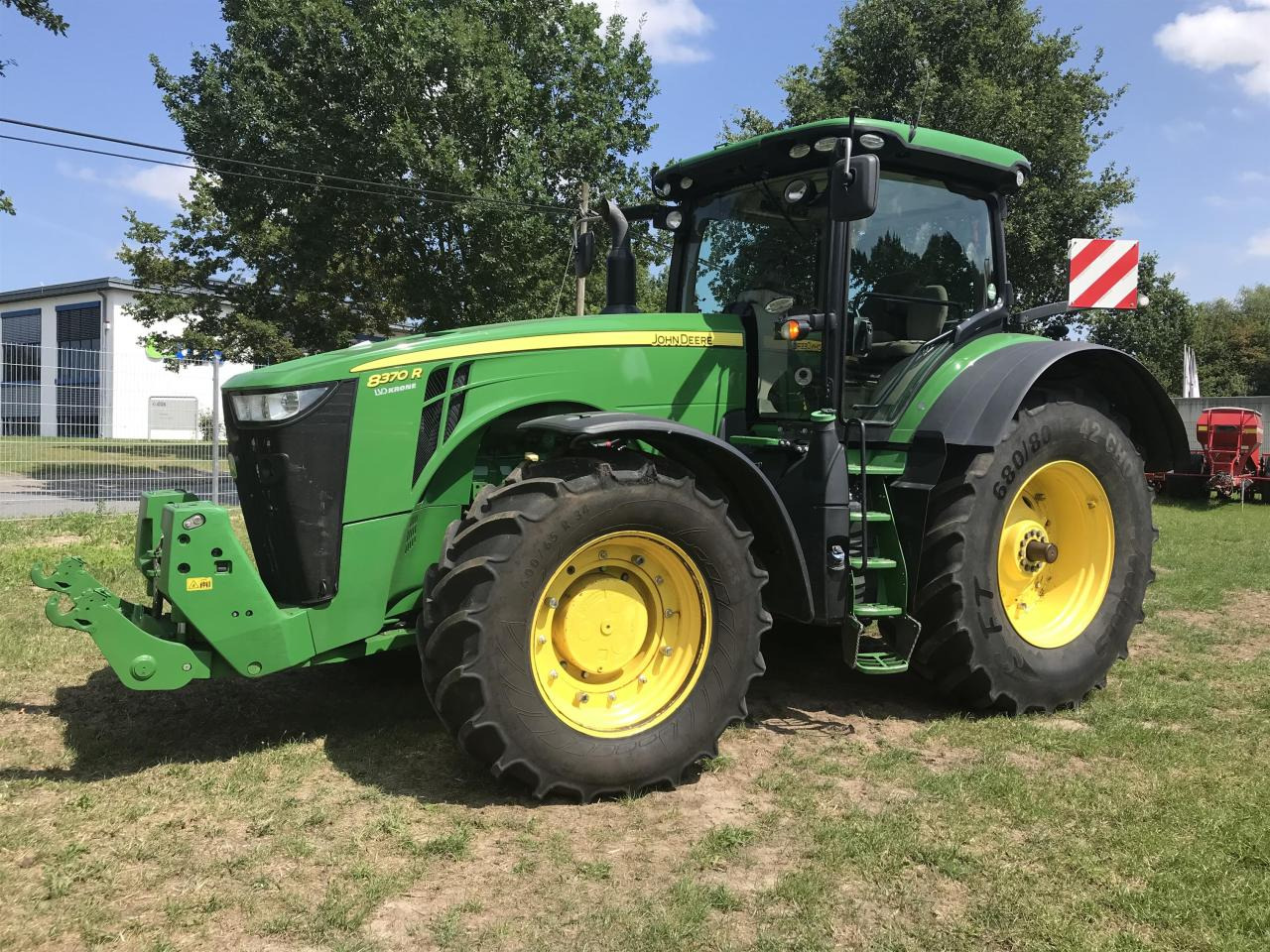 John Deere 8370R - Máy cày: hình 1 John Deere 8370R - Máy cày: hình 1