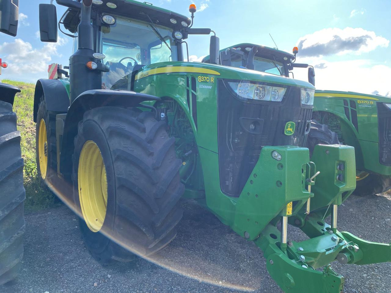 John Deere 8370R - Máy cày: hình 3 John Deere 8370R - Máy cày: hình 3