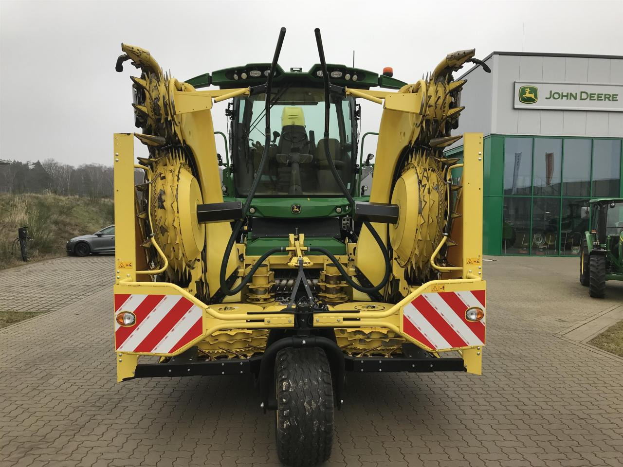 John Deere 8600 - Máy gặt đập thức ăn gia súc: hình 3 John Deere 8600 - Máy gặt đập thức ăn gia súc: hình 3