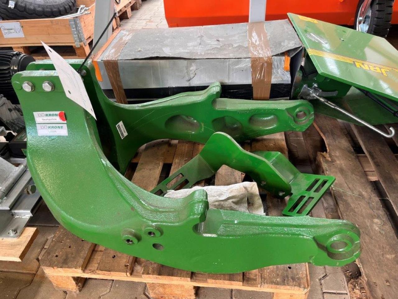 John Deere Anbaukonsolen - Máy chất hàng trước cho máy cày: hình 1 John Deere Anbaukonsolen - Máy chất hàng trước cho máy cày: hình 1