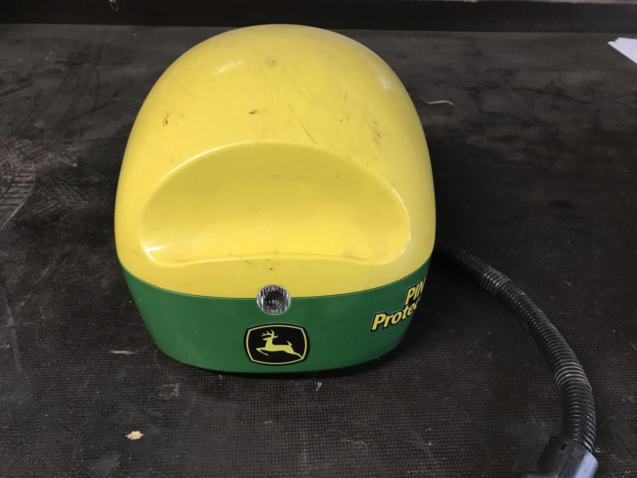 John Deere SF6000 - Hệ thống định vị cho Máy móc nông nghiệp: hình 2 John Deere SF6000 - Hệ thống định vị cho Máy móc nông nghiệp: hình 2