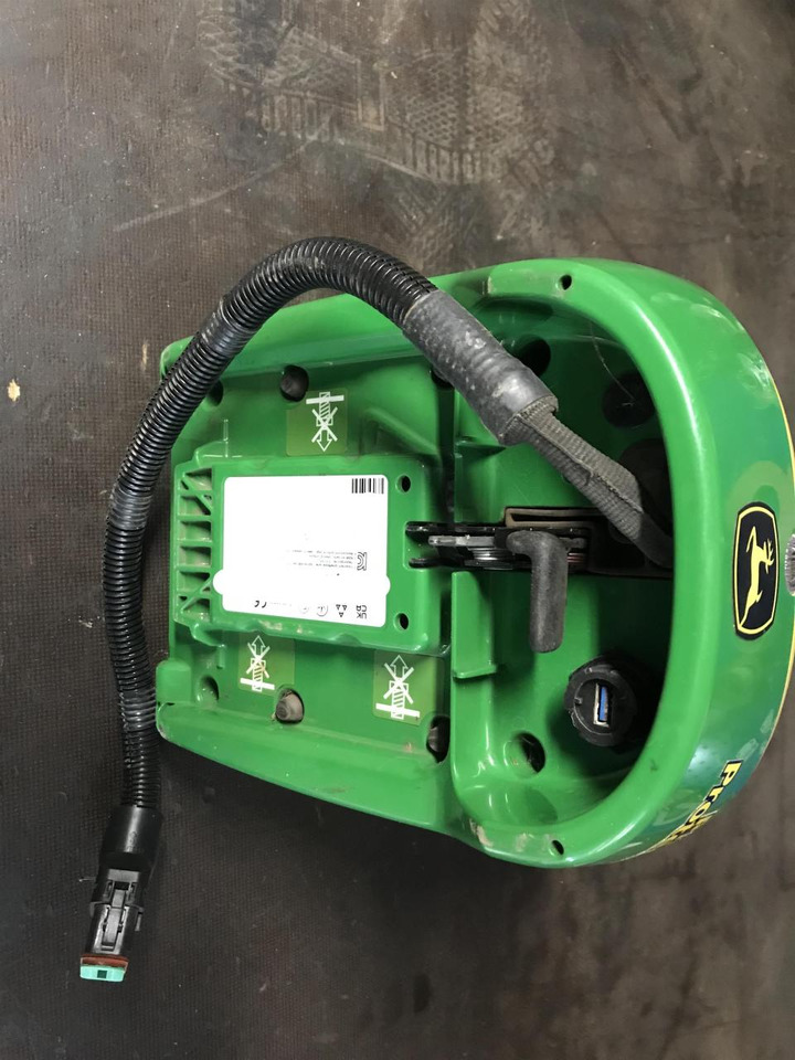 John Deere SF6000 - Hệ thống định vị cho Máy móc nông nghiệp: hình 5 John Deere SF6000 - Hệ thống định vị cho Máy móc nông nghiệp: hình 5