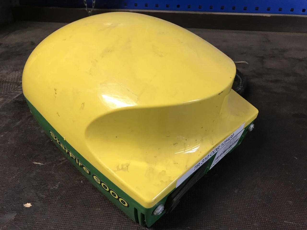 John Deere SF6000 - Hệ thống định vị cho Máy móc nông nghiệp: hình 4 John Deere SF6000 - Hệ thống định vị cho Máy móc nông nghiệp: hình 4