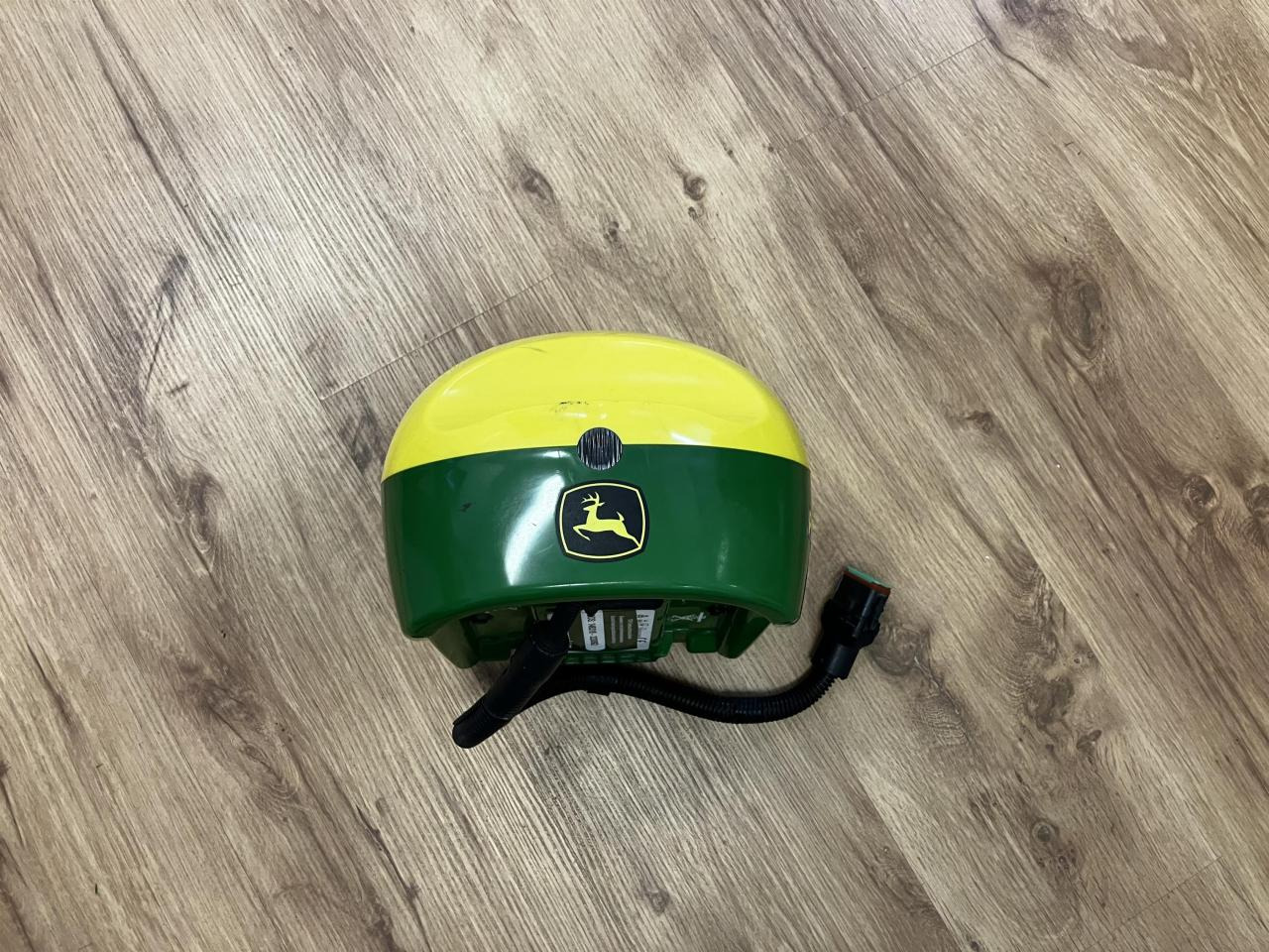 John Deere SF6000 SF3, M-RTK - Hệ thống định vị cho Máy móc nông nghiệp: hình 2 John Deere SF6000 SF3, M-RTK - Hệ thống định vị cho Máy móc nông nghiệp: hình 2