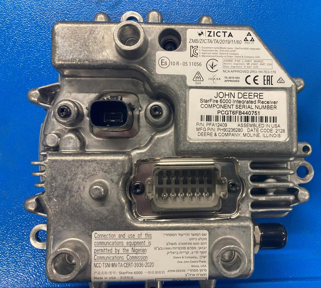 John Deere SF6000 integriert - Hệ thống định vị cho Máy móc nông nghiệp: hình 2 John Deere SF6000 integriert - Hệ thống định vị cho Máy móc nông nghiệp: hình 2